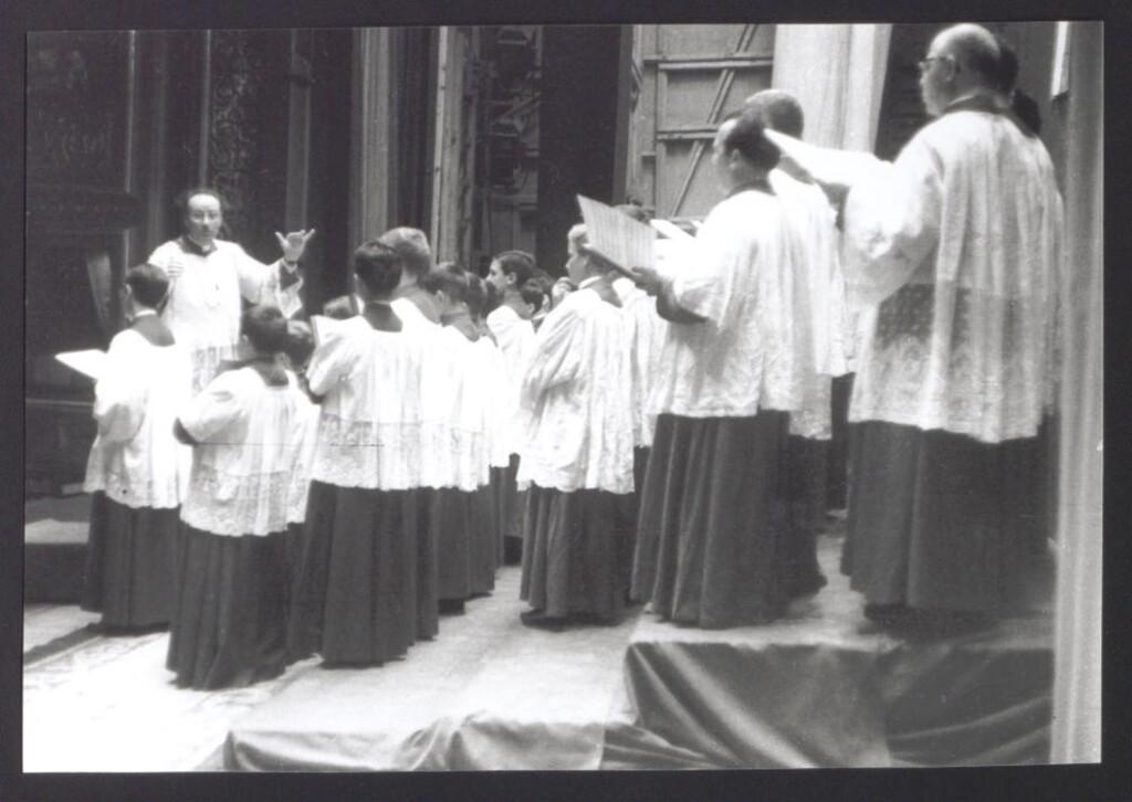 Miniatura de Concierto del coro del Vaticano en el Teatro Monumental