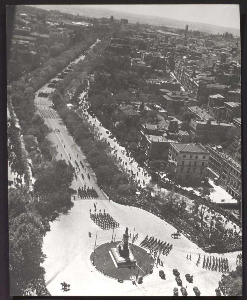 Miniatura de Desfile de la Victoria en la Plaza de Castelar
