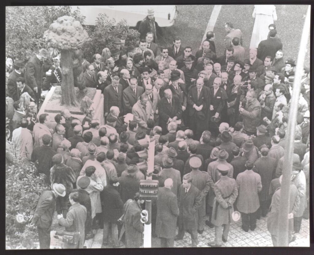 Miniatura de Inauguración del monumento del oso y el madroño