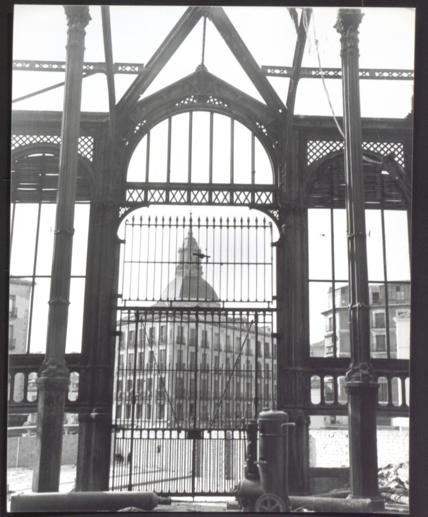 Miniatura de Puertas de rejería del Mercado de la Cebada