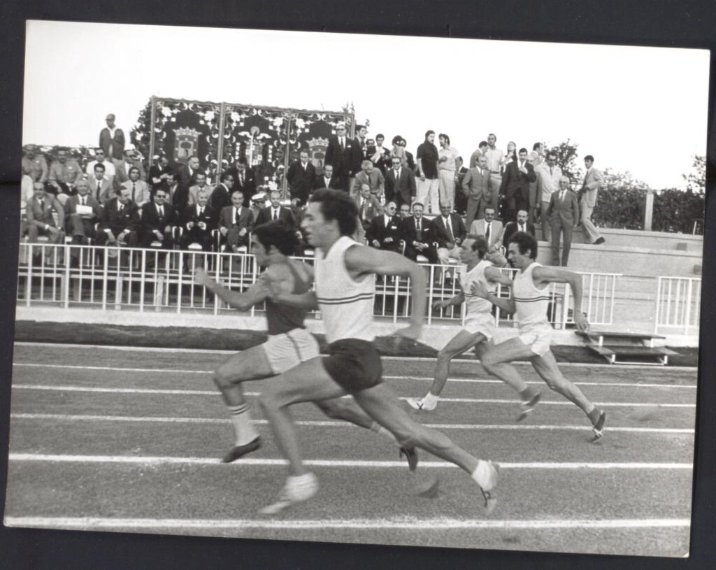 Miniatura de Carrera de atletismo presidida por el alcalde Arias Navarro