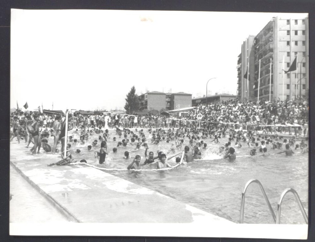 Miniatura de Natación en un acto deportivo municipal