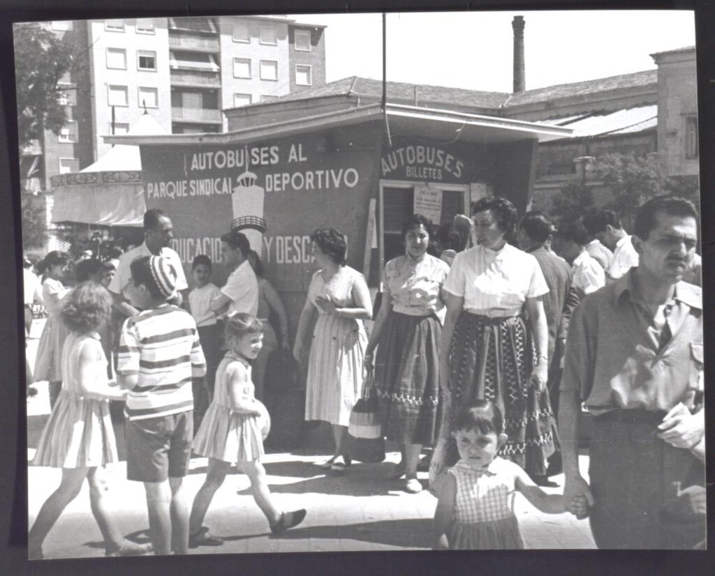 Miniatura de Autobuses al Parque Sindical