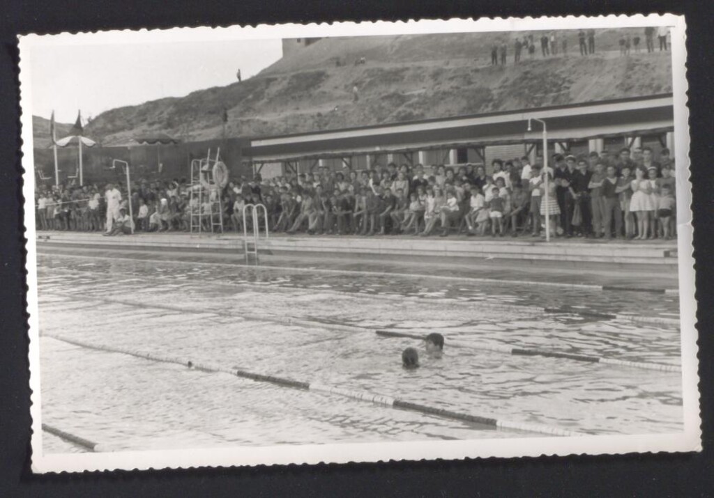 Miniatura de Competición de natación en un acto municipal