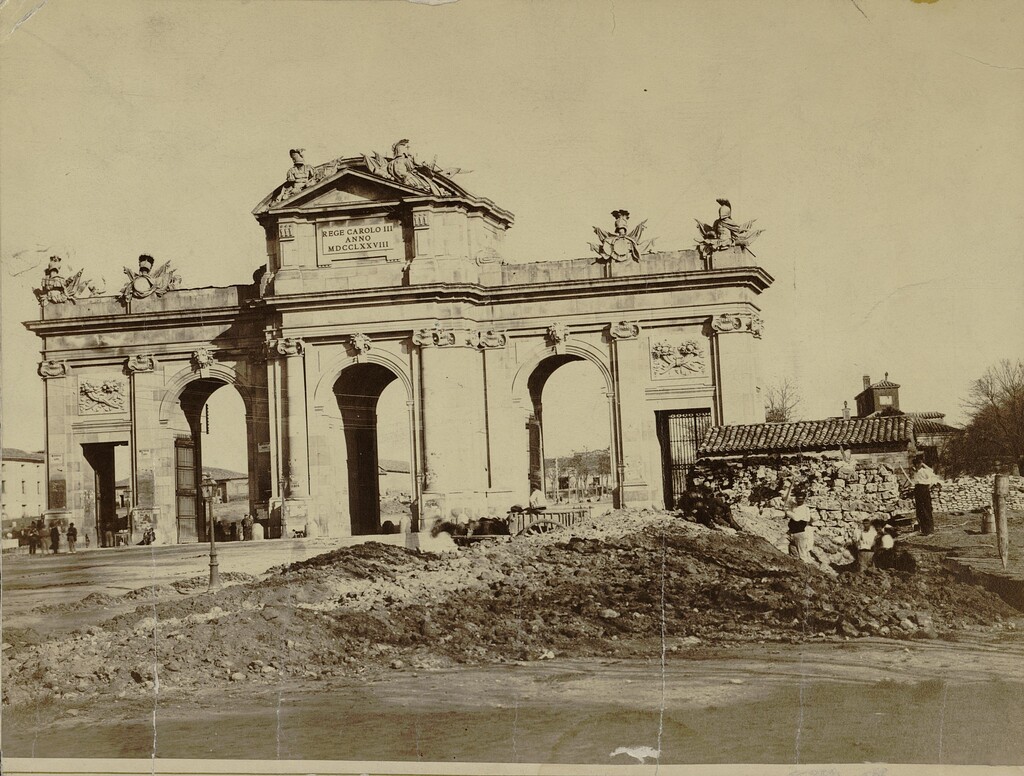 Miniatura de Vista de la puerta de Alcalá, antes de las obras