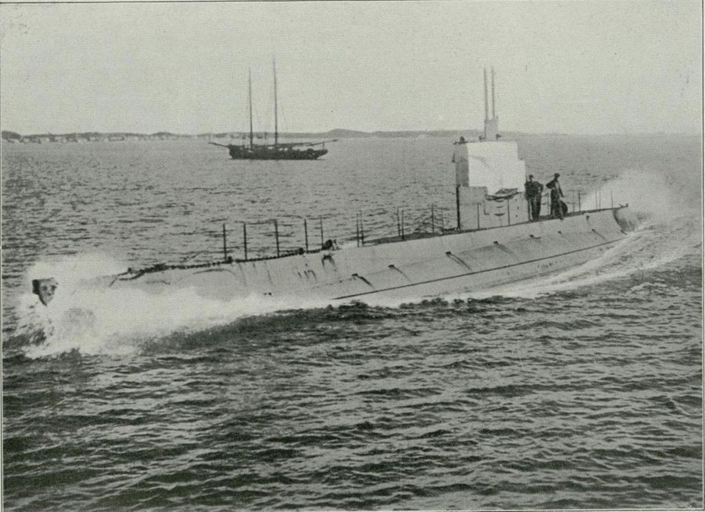 Miniatura de Submarino recientemente construído por la compañía Electric Boat de los Estados Unidos