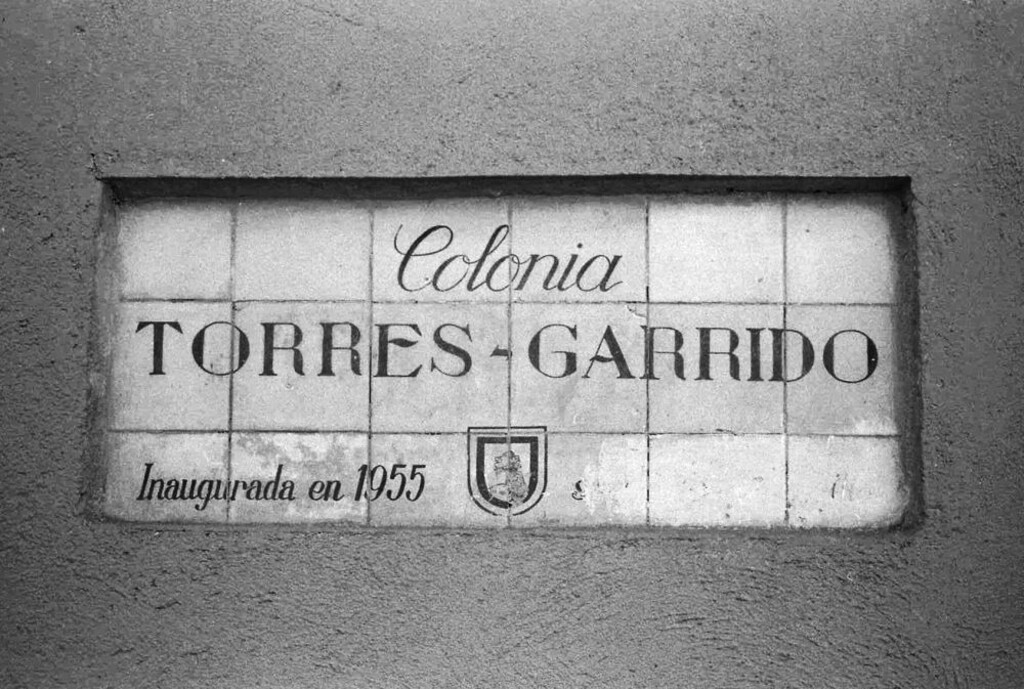 Miniatura de Cartel de la colonia Torres Garrido