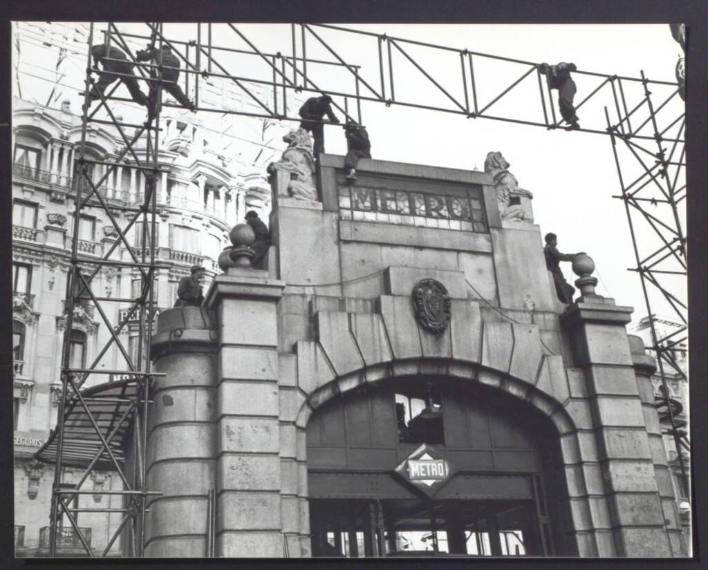 Miniatura de Templete del metro de Gran Vía