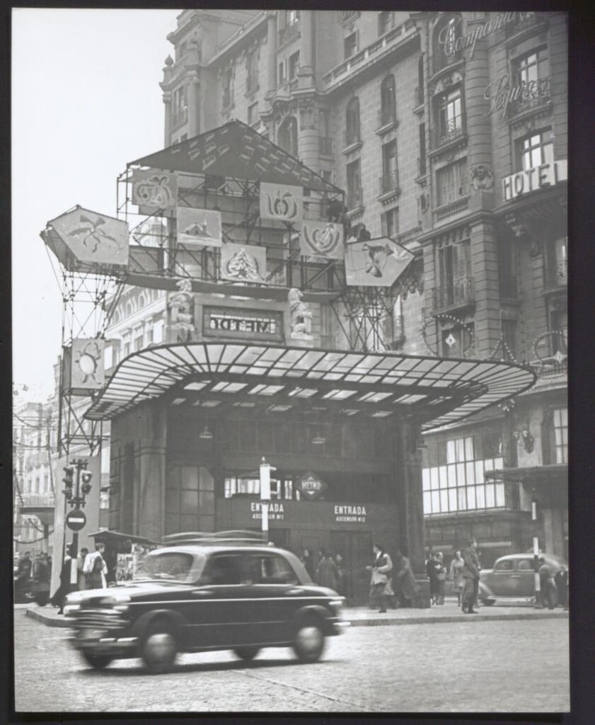 Miniatura de Templete del metro de Gran Vía