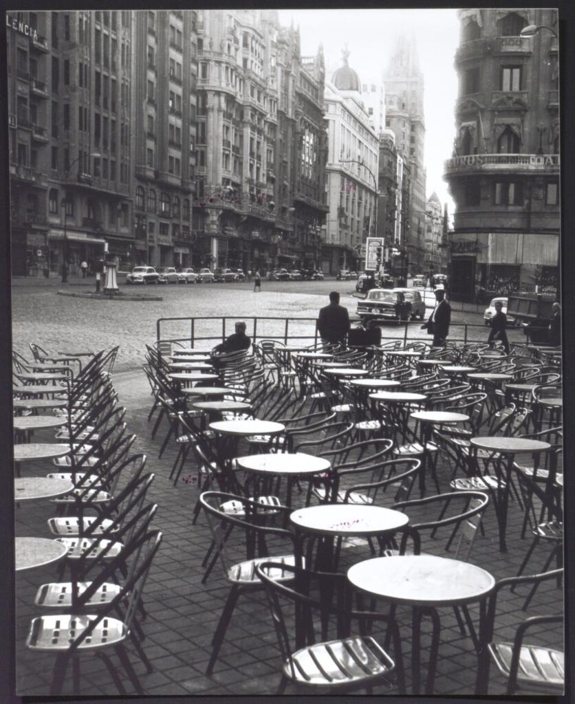 Miniatura de Vista diurna de la Gran Vía y la Plaza de Callao