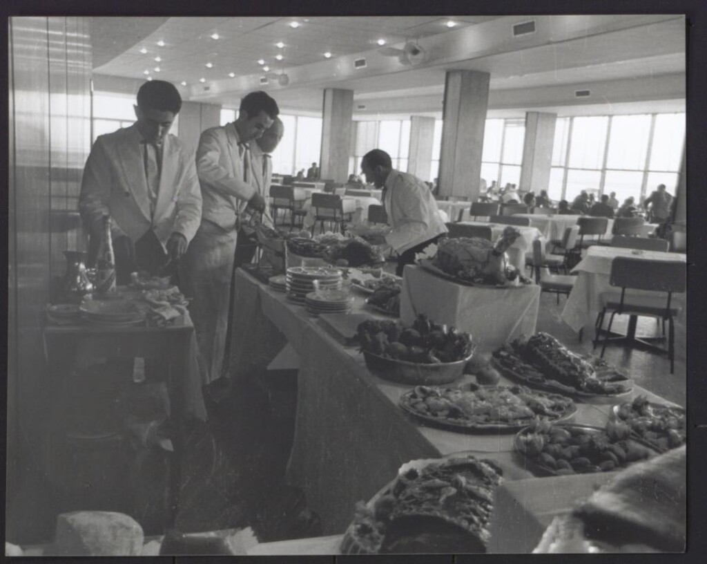 Miniatura de Restaurante del aeropuerto de Barajas