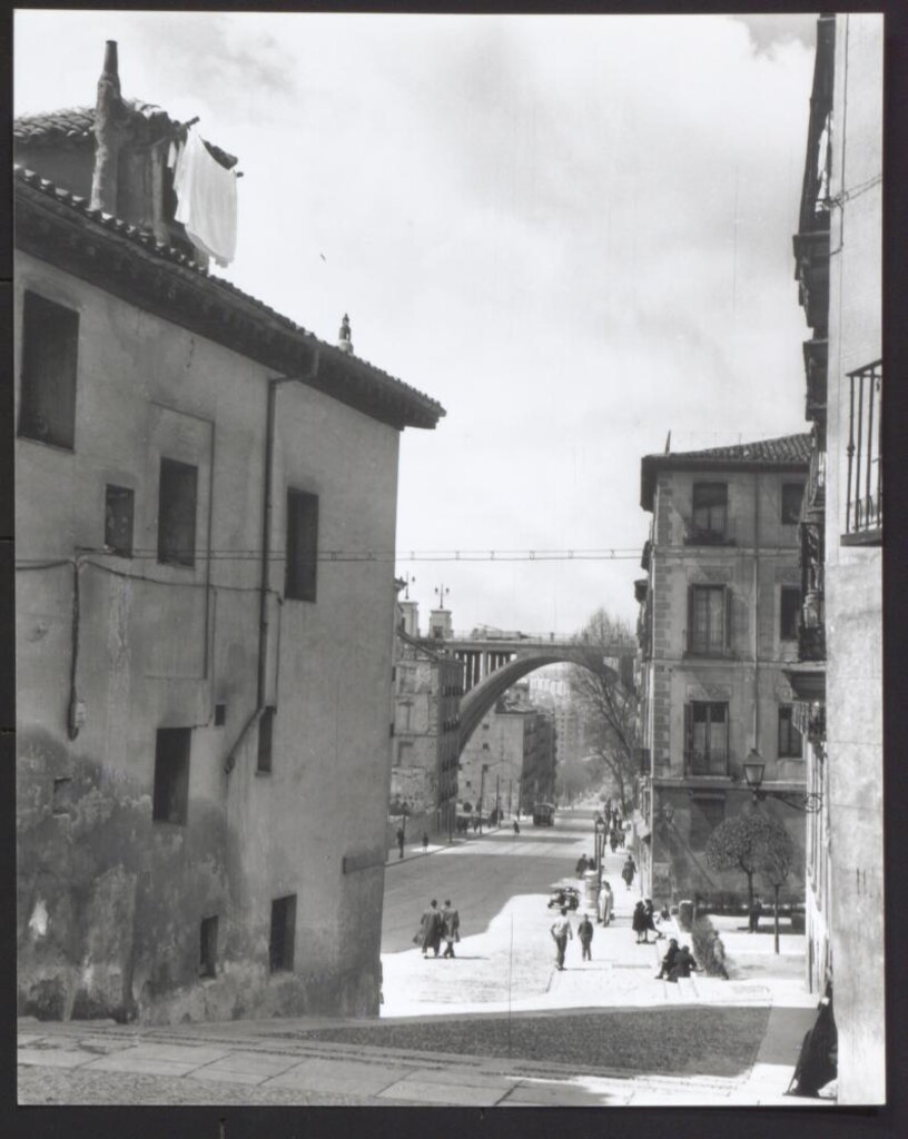 Miniatura de La calle Segovia y el viaducto de Bailén