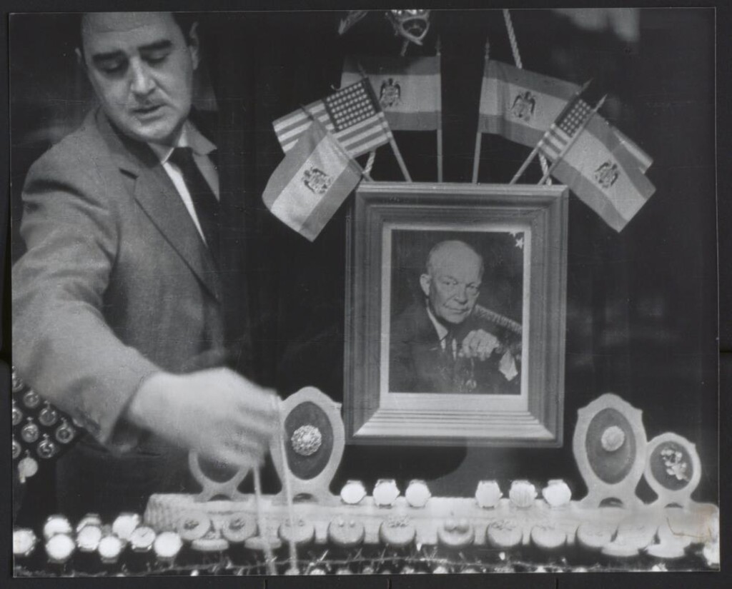 Miniatura de Escaparate con retrato de Eisenhower
