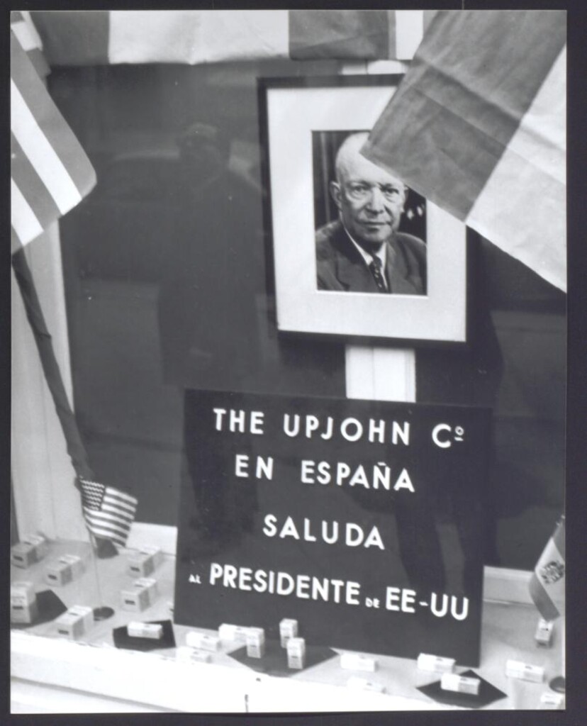 Miniatura de Escaparate con fotografía de Eisenhower