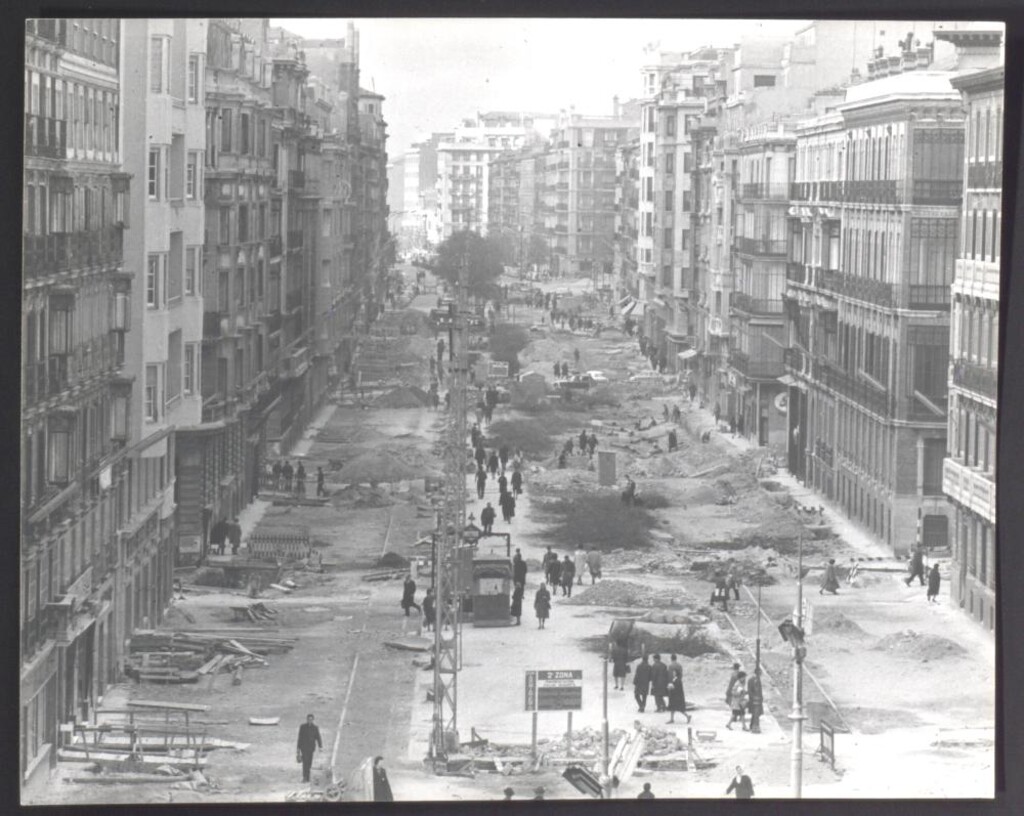 Miniatura de Obras desde la Plaza de Alonso Martínez a la Glorieta de Bilbao