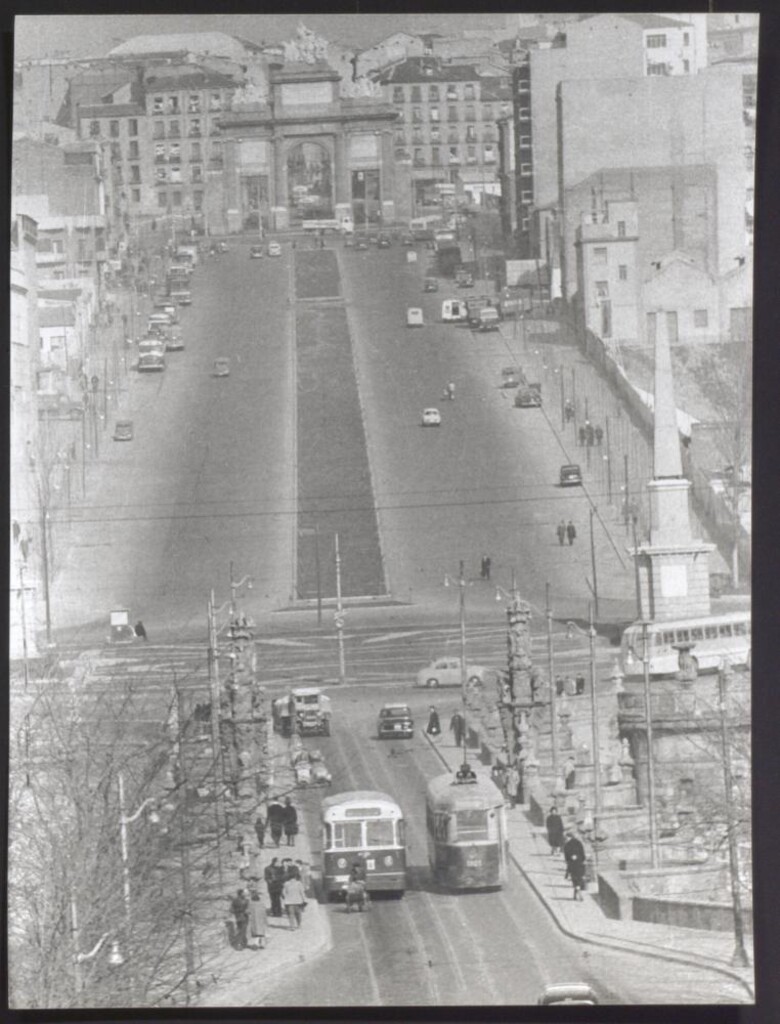 Miniatura de Calle Toledo en su tramo a Pirámides reformada